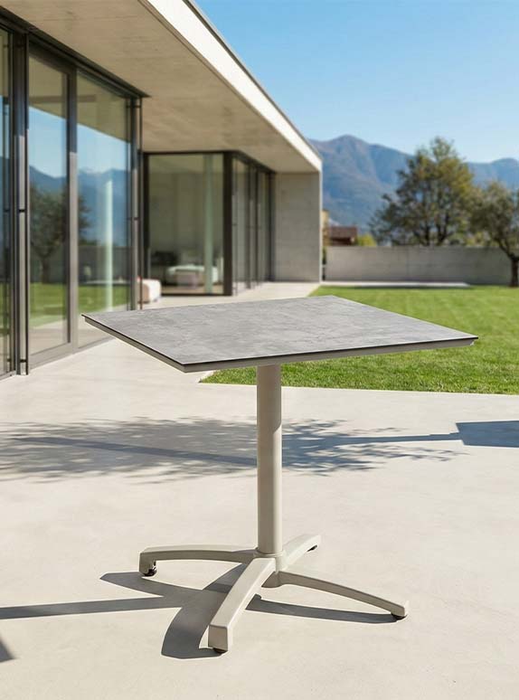 Vierkante tuintafels