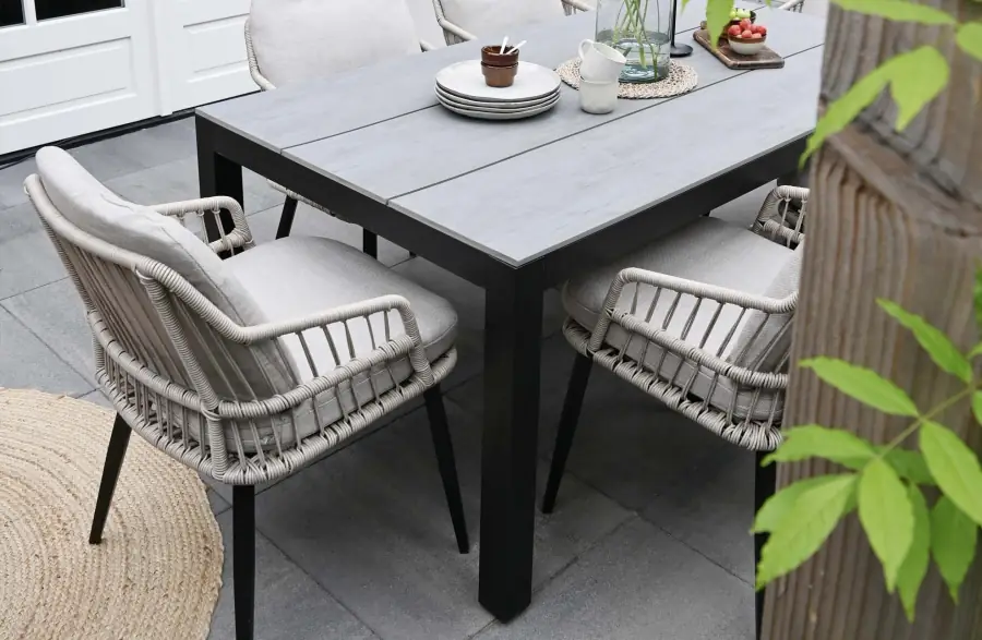 4-seizoenen-tuinmeubelen-tuintafel-cyprus-grey