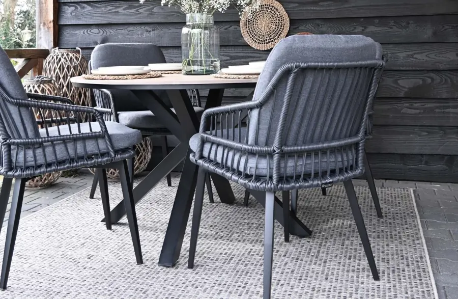 isabel-black-tuinstoel 2