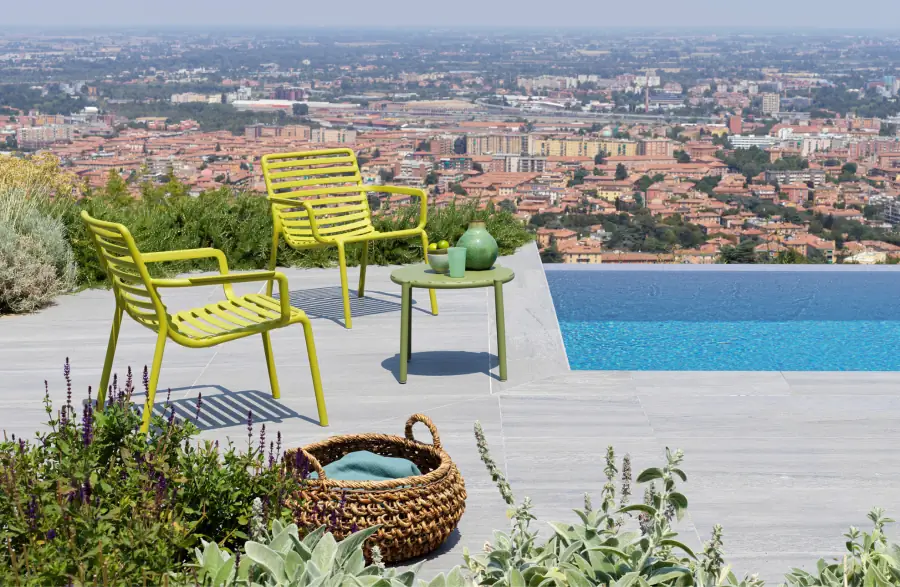 Tuinstoel-relax-doga-tuinset-geel-pera-4-seizoenen-tuinmeubelen