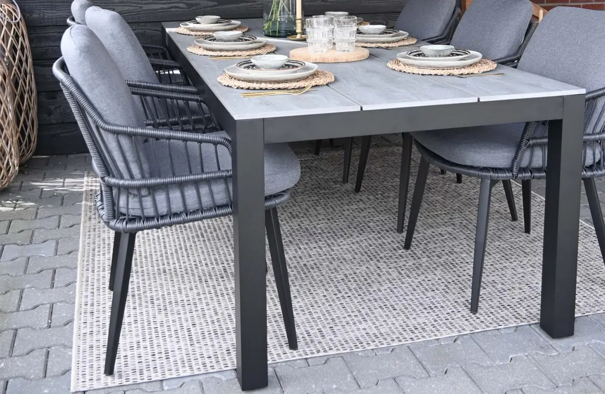 isabe-black-tuinstoel-4-seizoenen-tuinmeubelen