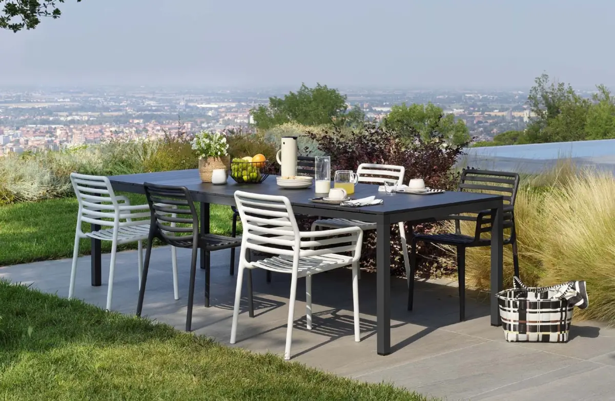 Tuinstoel-stapelbaar-doga-bianco-tuinset-4-seizoenen-tuinmeubelen
